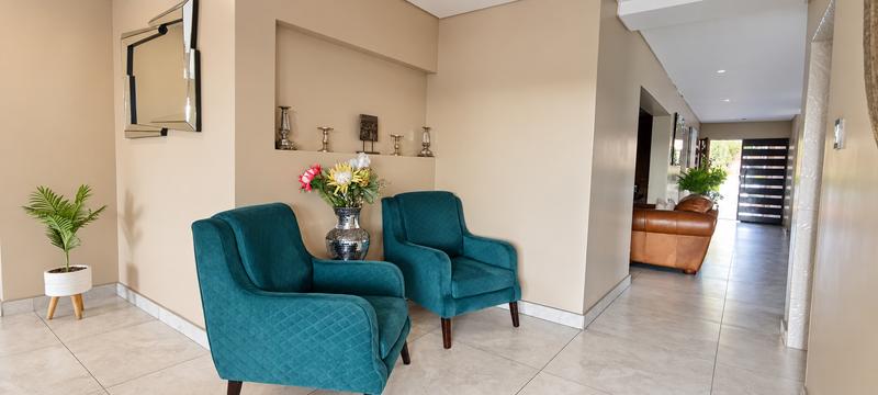5 Bedroom Property for Sale in Middelburg Eastern Cape